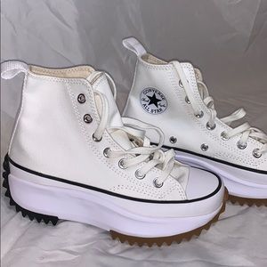 !!NEVER WORN!! Platform converse